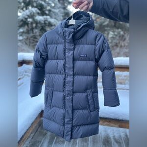 Patagonia Girls Silent Down Jacket size M-10 in Smolder Blue